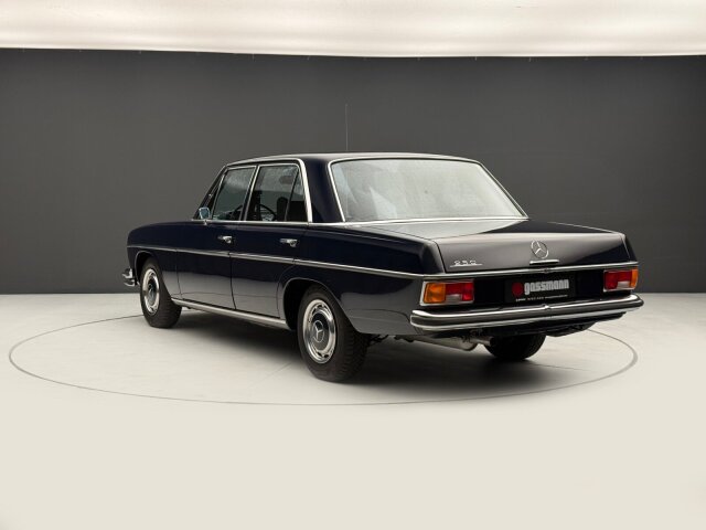 Mercedes-Benz 250