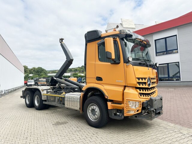 Mercedes-Benz Arocs
