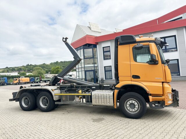 Mercedes-Benz Arocs