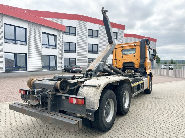 Mercedes-Benz Arocs