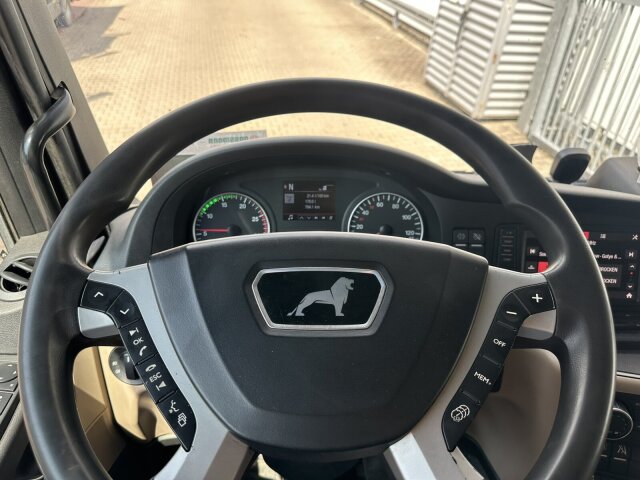 MAN TGX