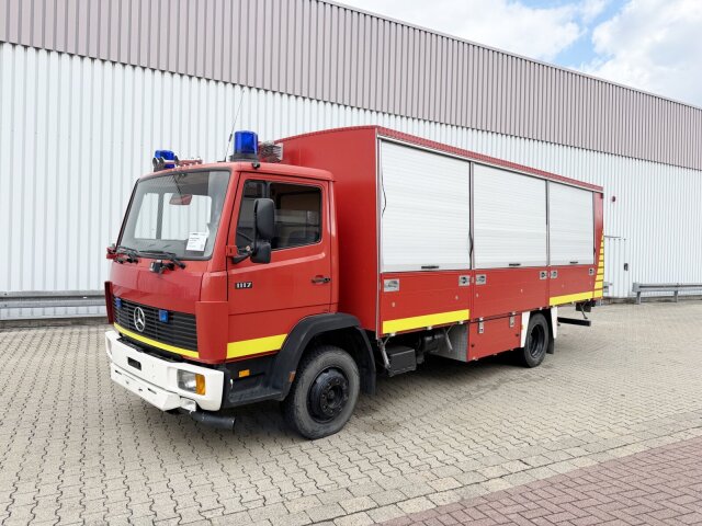 Mercedes-BenzLK 1117 4x2, 2x AHK, Gefahrgut Gerätewagen, Stromerzeuger, Feuerwehr