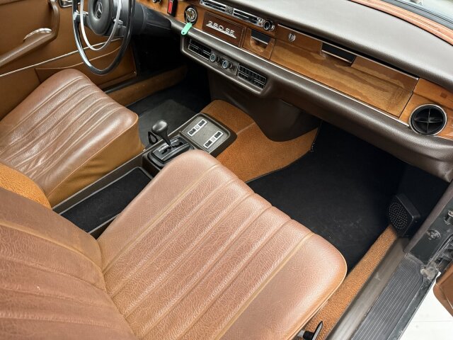 Mercedes-Benz 280