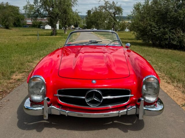Mercedes-Benz 300