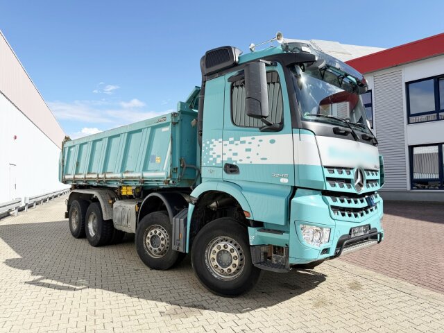Mercedes-Benz Arocs