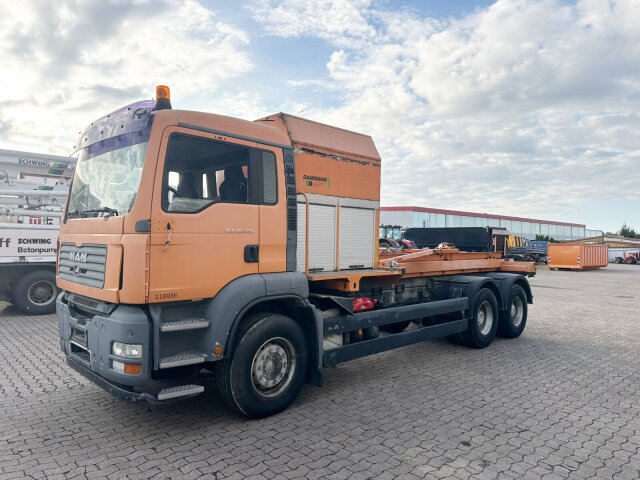 MANTGA 26.320 6x4 BB mit Wechselbrücke mit 2 Pumpen