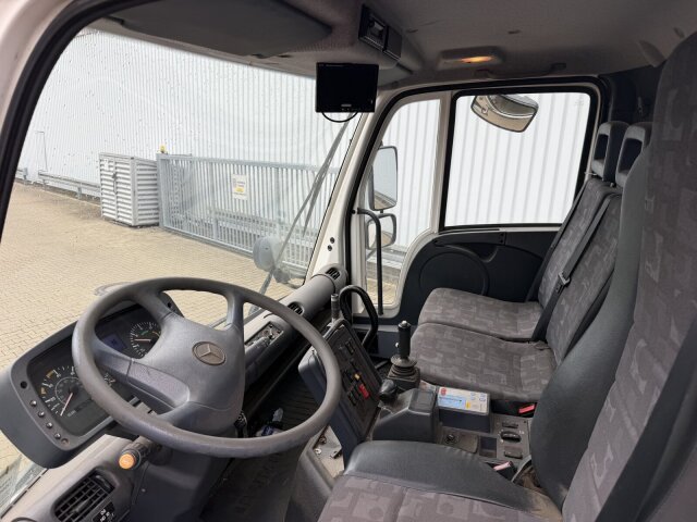 Unimog U