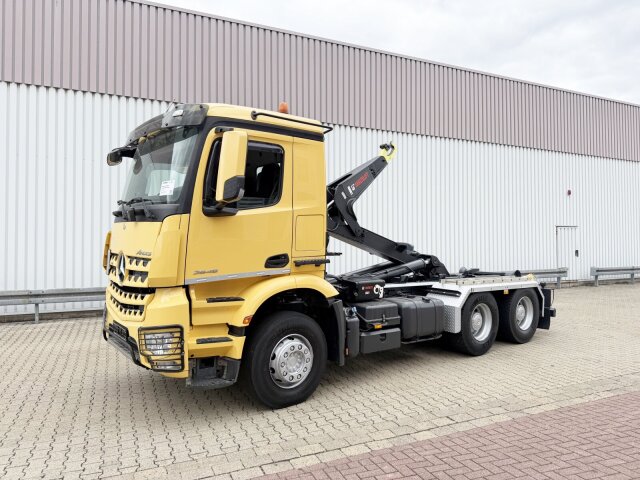 Mercedes-BenzArocs 2648 LK 6x4, Motorabtrieb, HIAB XR21T46, KNICKARM