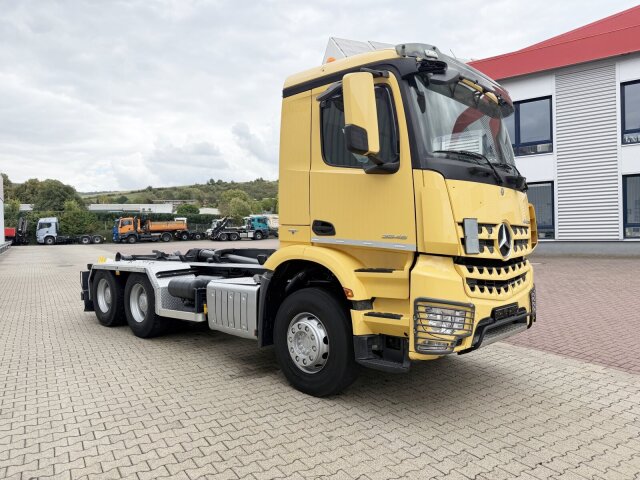 Mercedes-Benz Arocs