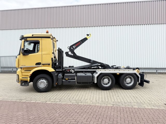 Mercedes-Benz Arocs