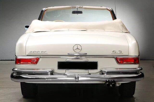 Mercedes-Benz 300 SE