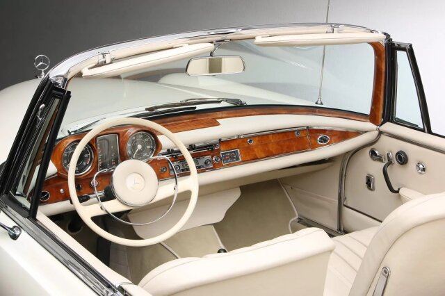 Mercedes-Benz 300 SE