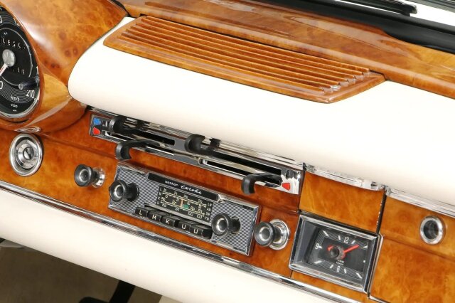 Mercedes-Benz 300 SE