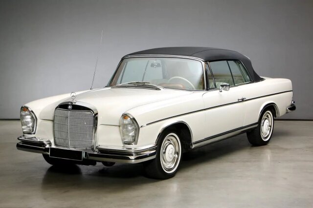 Mercedes-Benz 300 SE