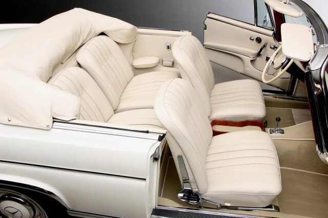 Mercedes-Benz 300 SE