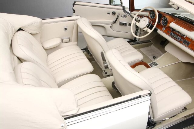 Mercedes-Benz 300 SE