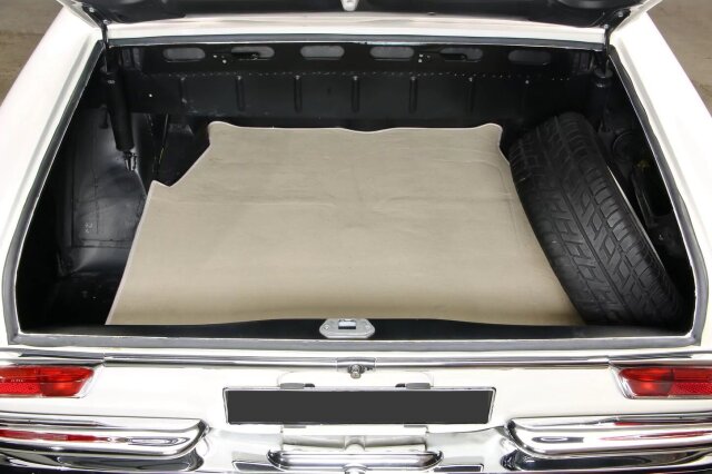 Mercedes-Benz 300 SE