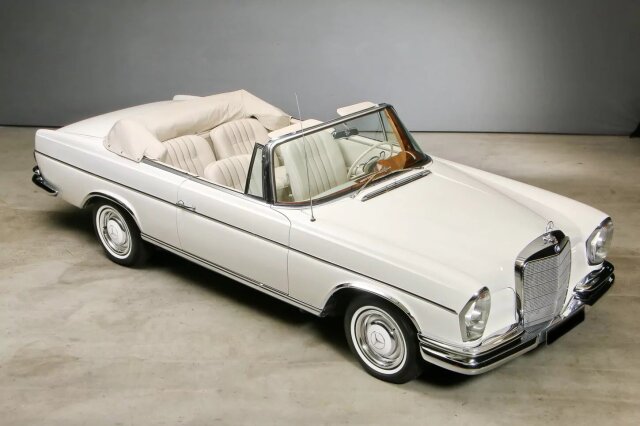 Mercedes-Benz 300 SE
