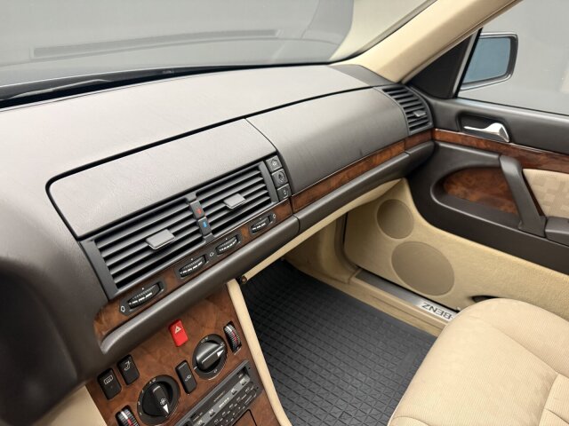 Mercedes-Benz S 320