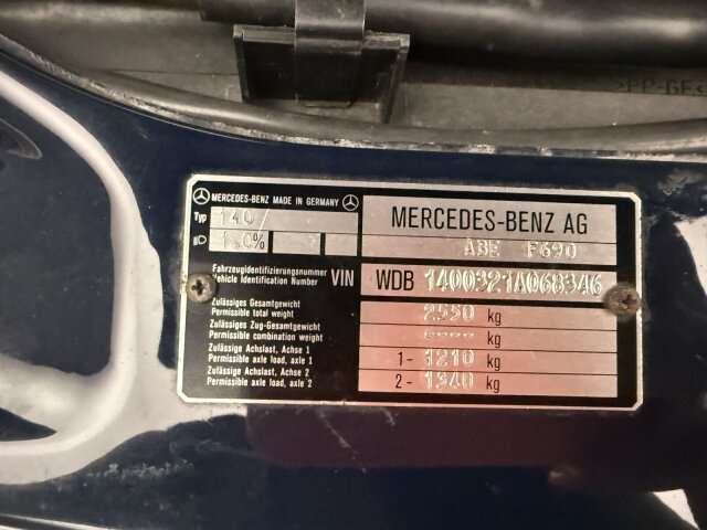 Mercedes-Benz S 320