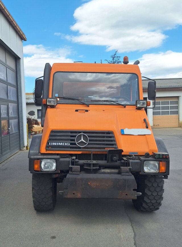 UnimogU 130 4x4, Kipper, Zapfwelle vorne+hinten, Winterdienstausstattung
