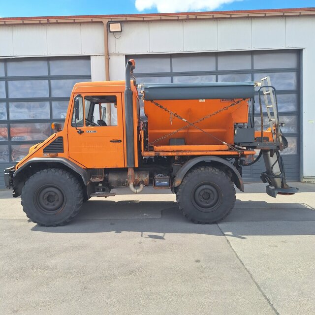 Unimog U