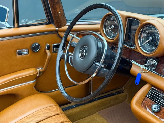 Mercedes-Benz 280