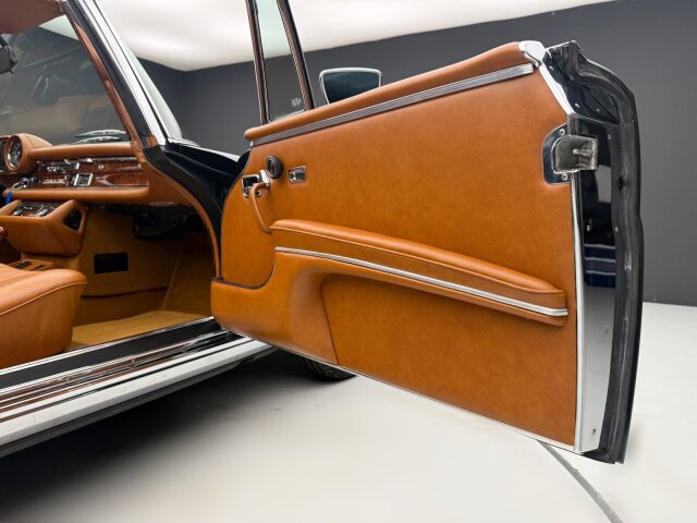 Mercedes-Benz 280