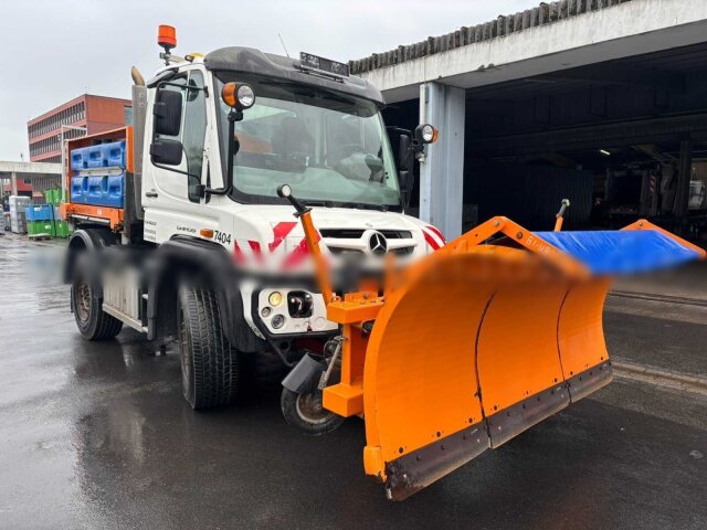 Unimog U
