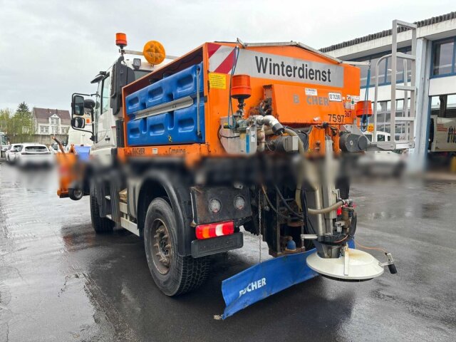 Unimog U