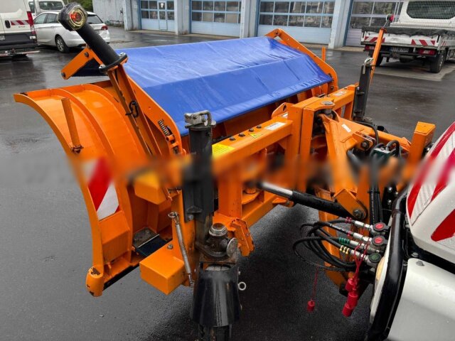 Unimog U