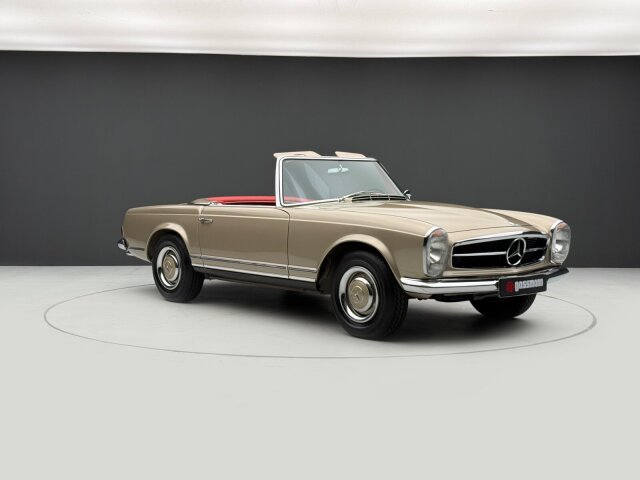 Mercedes-Benz 230