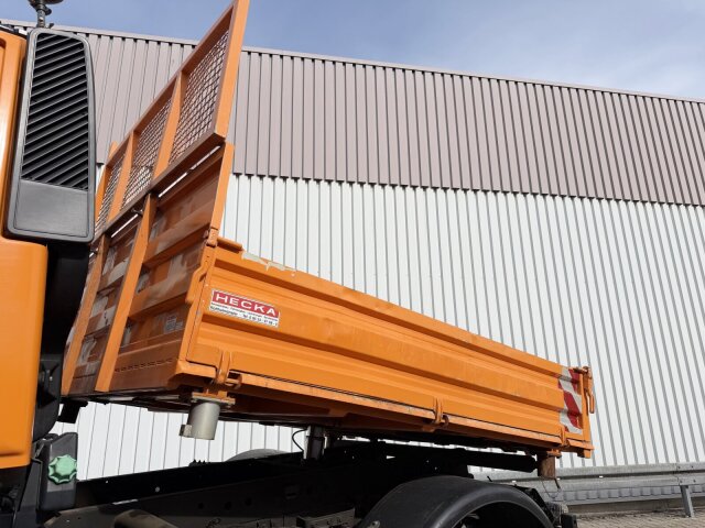 Unimog U