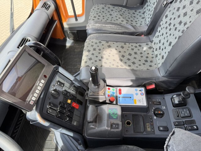 Unimog U