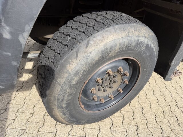 Unimog U