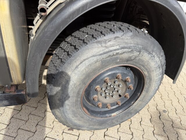 Unimog U