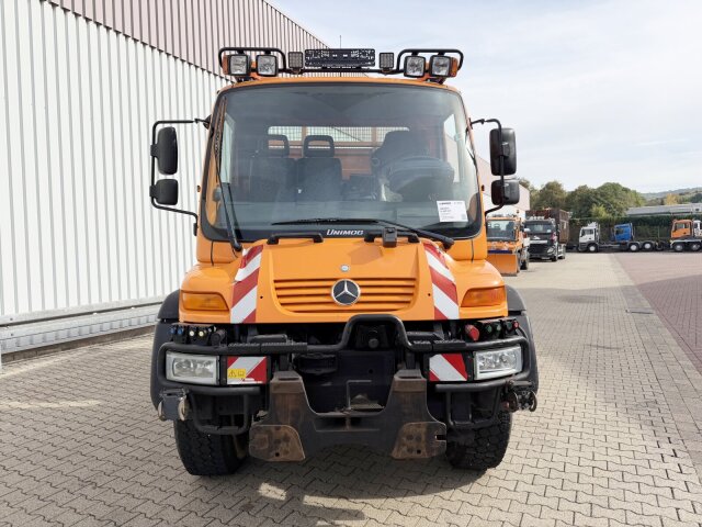 Unimog U