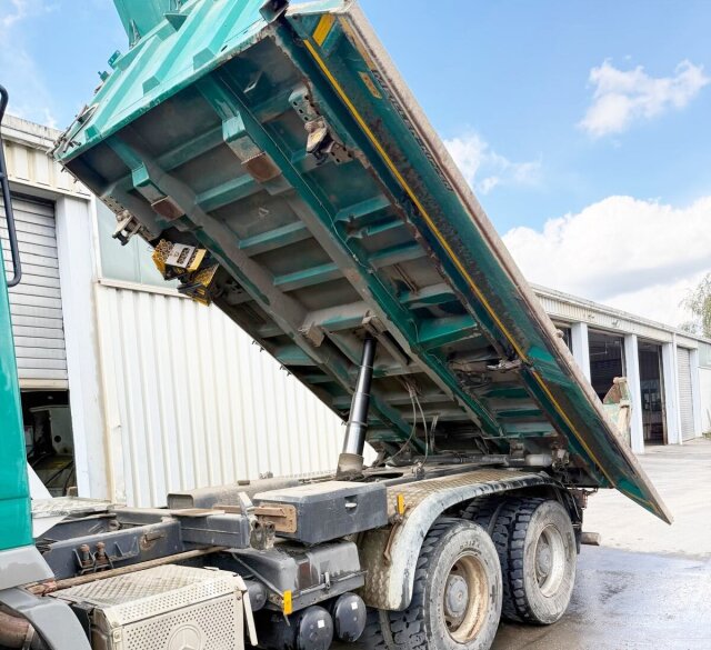 Mercedes-Benz Actros