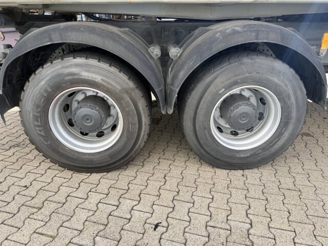 Mercedes-Benz Arocs