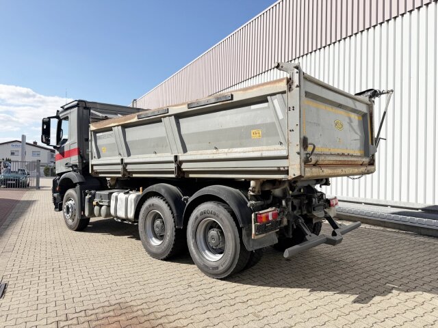 Mercedes-Benz Arocs
