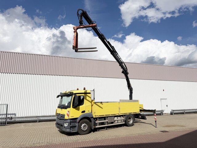 Mercedes-BenzAntos 1832 L 4x2, Heckkran Hiab 111BS-3 HiDuo, Funk