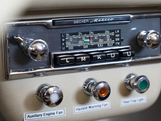 Mercedes-Benz 300
