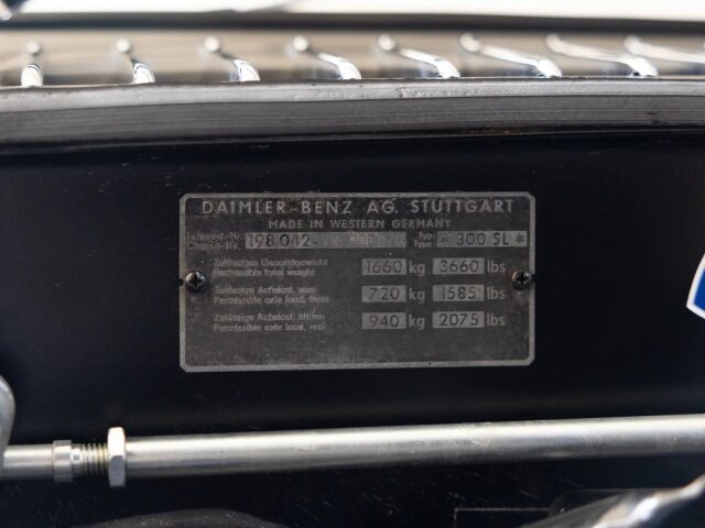 Mercedes-Benz 300