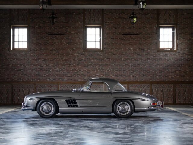 Mercedes-Benz 300