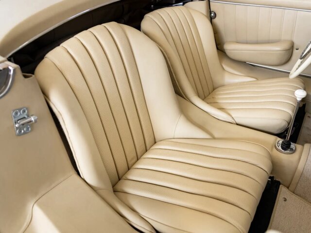 Mercedes-Benz 300