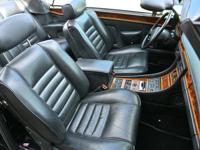 Rolls-Royce Corniche