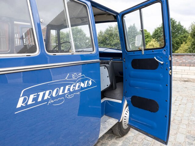 Mercedes-Benz 319