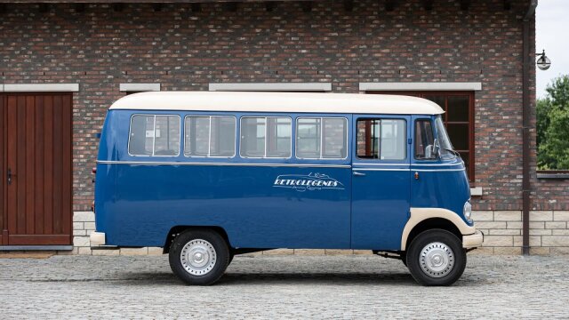 Mercedes-Benz 319