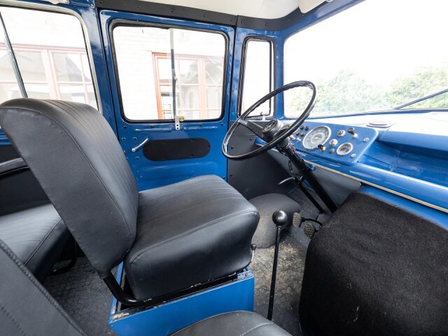 Mercedes-Benz 319