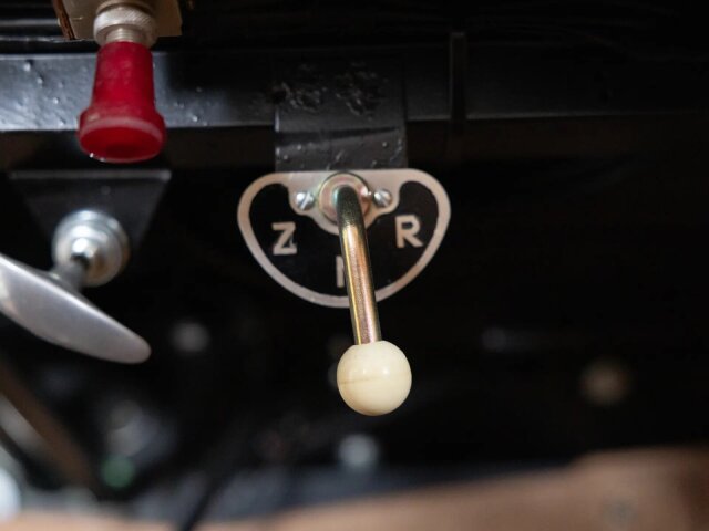 Mercedes-Benz 300
